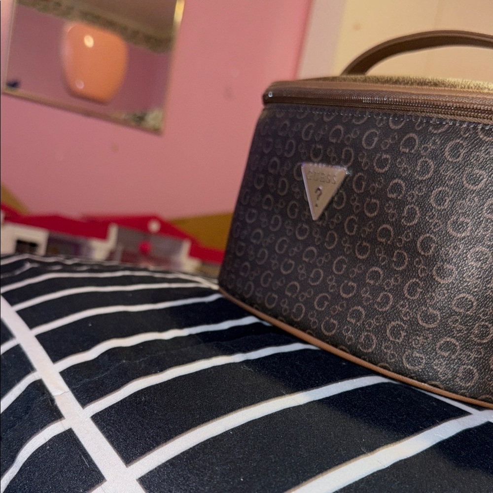 GUESS Brown Monogram Cosmetic/ Travel Case with Tan/Natural Trim and side Pouch - Picture 7 of 8
